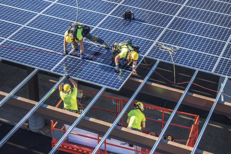 Especialistas em energia dizem que a década de 2020 será a década da energia solar