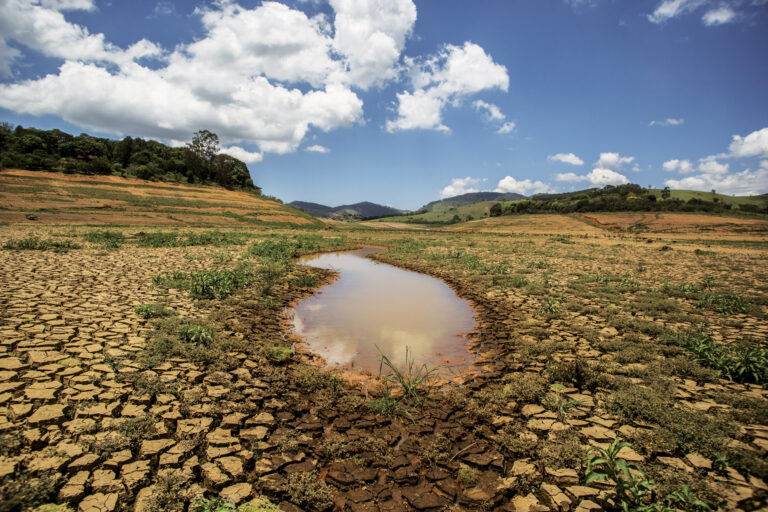 Estudo global indica alto risco de falta de água nas maiores cidades brasileiras