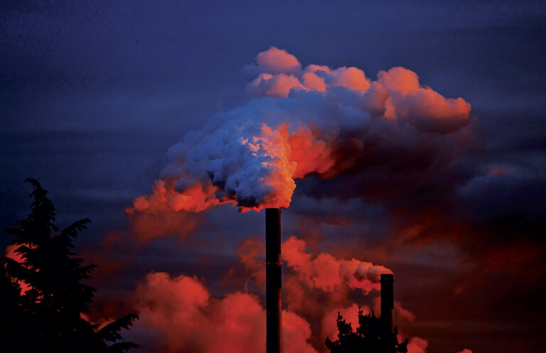 Políticas existentes de precificação de carbono não garantem o cumprimento dos objetivos do Acordo de Paris