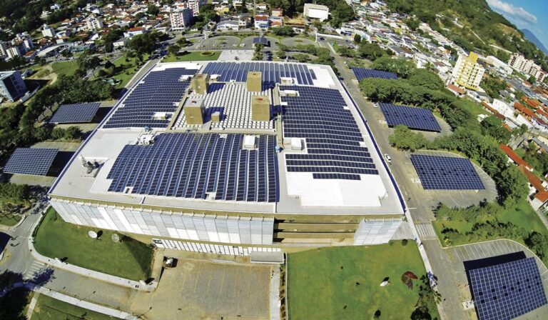 Fonte solar já gerou mais de 37 mil empregos no Brasil em 2020, informa ABSOLAR