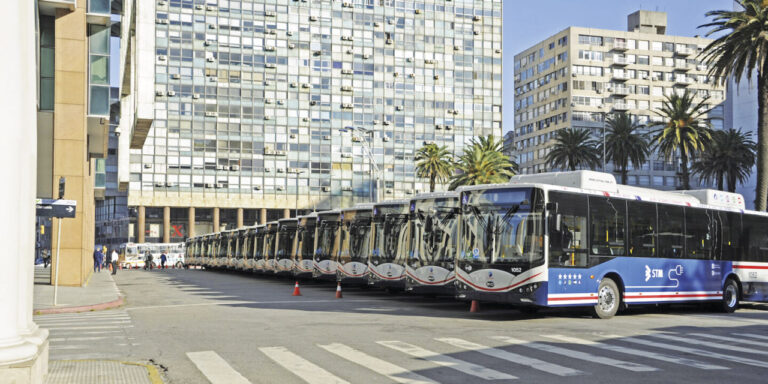 Ônibus elétricos chineses começam a circular em toda a América Latina