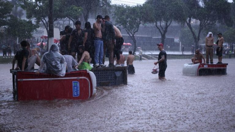 MUITO ALÉM DA ALEGRIA: O CARNAVAL DAS ENCHENTES E DAS TRAGÉDIAS. SÓ APRENDEMOS COM A DOR?