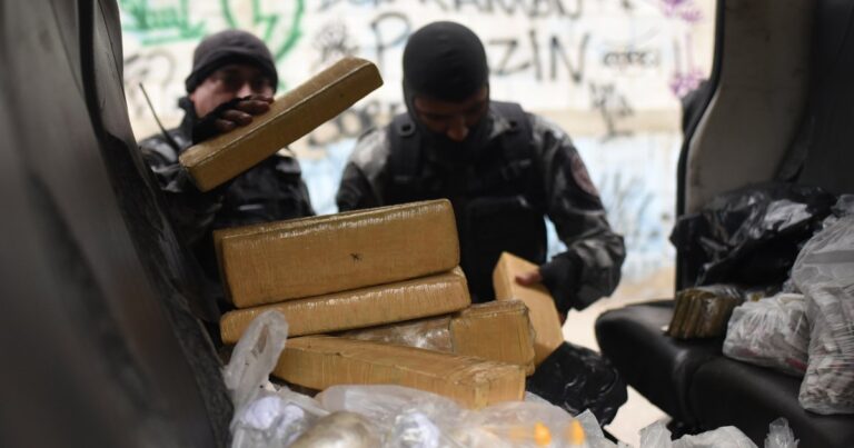 Guerra às drogas e pilotos de zepelins