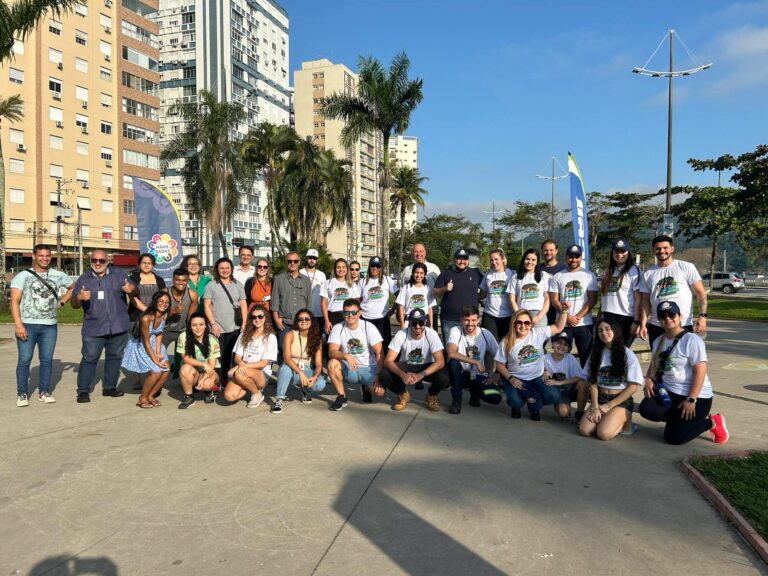 Bracell promove o plantio de árvores nativas em Santos