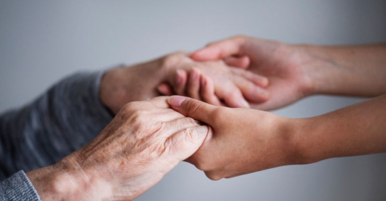 Estudo demonstra invisibilidade da pauta do envelhecimento em investimentos privados no Brasil