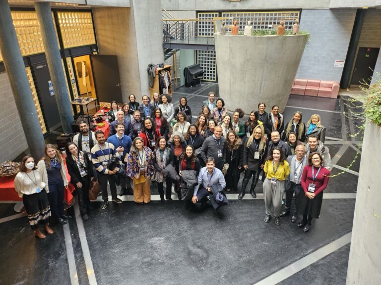 Pacto Global promove debates sobre inclusão produtiva de jovens negros e impacto da inteligência artificial nos direitos humanos durante fórum mundial em Genebra