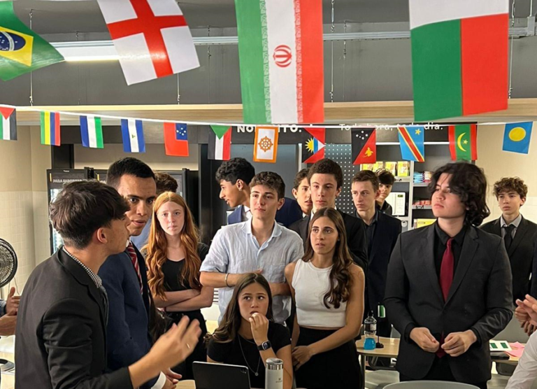 COP: escola de SP realiza simulação do evento internacional e envolve alunos em experiência realista e transformadora 