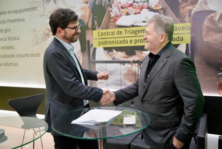 Abiquim e Ambipar firmam parceria para fomentar negócios sustentáveis