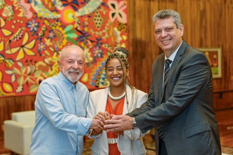 Presidente Lula escolhe a ativista climática Marcele Oliveira como a Campeã de Juventude da COP 30