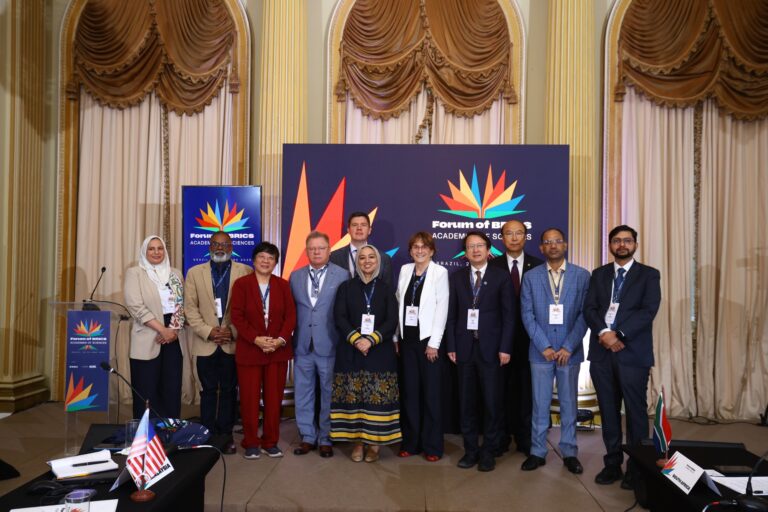 Academias de Ciências dos BRICS propõem rede de soluções para o clima,impulso à transição energética e programas conjuntos de IA