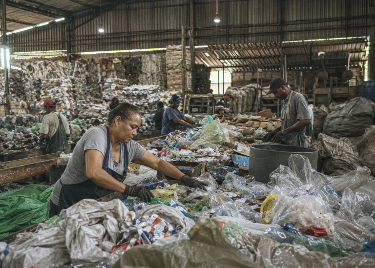 TRIBUTOS NA RECICLAGEM: O DESAMPARO ANUNCIADO DOS CATADORES